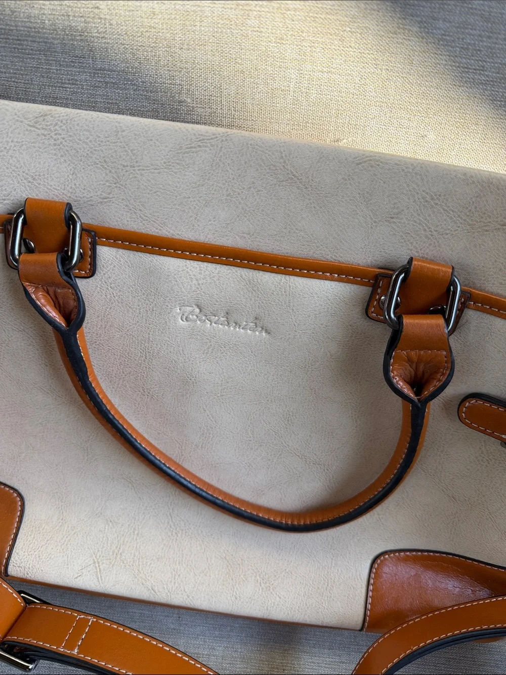 Bostaten Cream messager bag Satcwith cognac trim